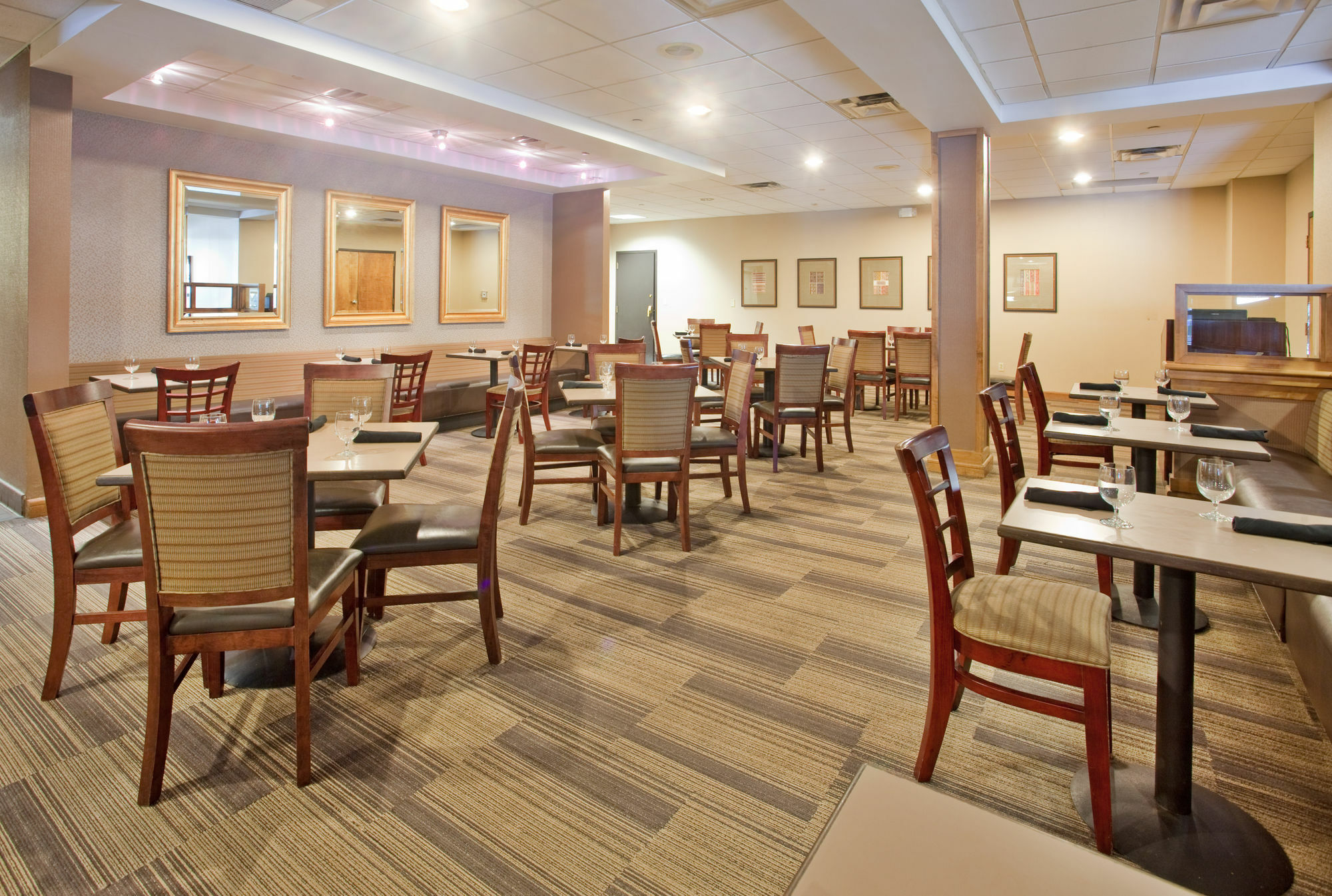 Holiday Inn Country Club Plaza Kansas City Ngoại thất bức ảnh